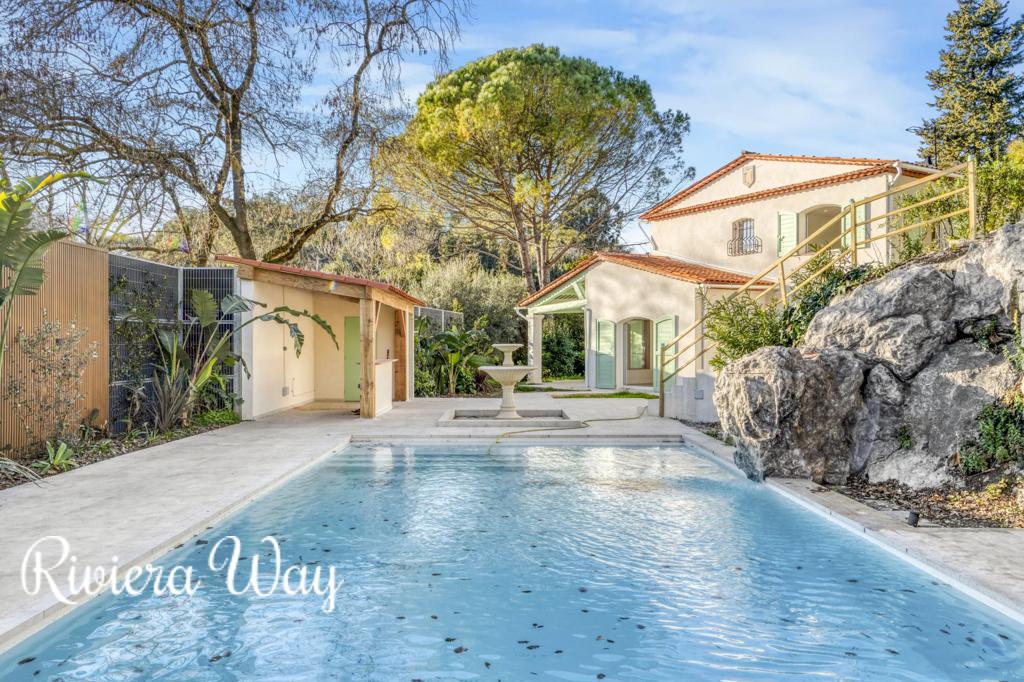 8 room villa in Mougins, photo #9, listing #101760666