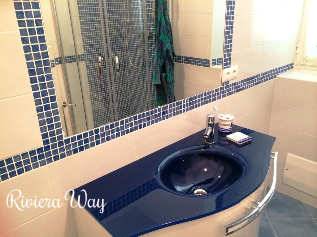 Apartment in Menton, 70 m², photo #8, listing #44110080