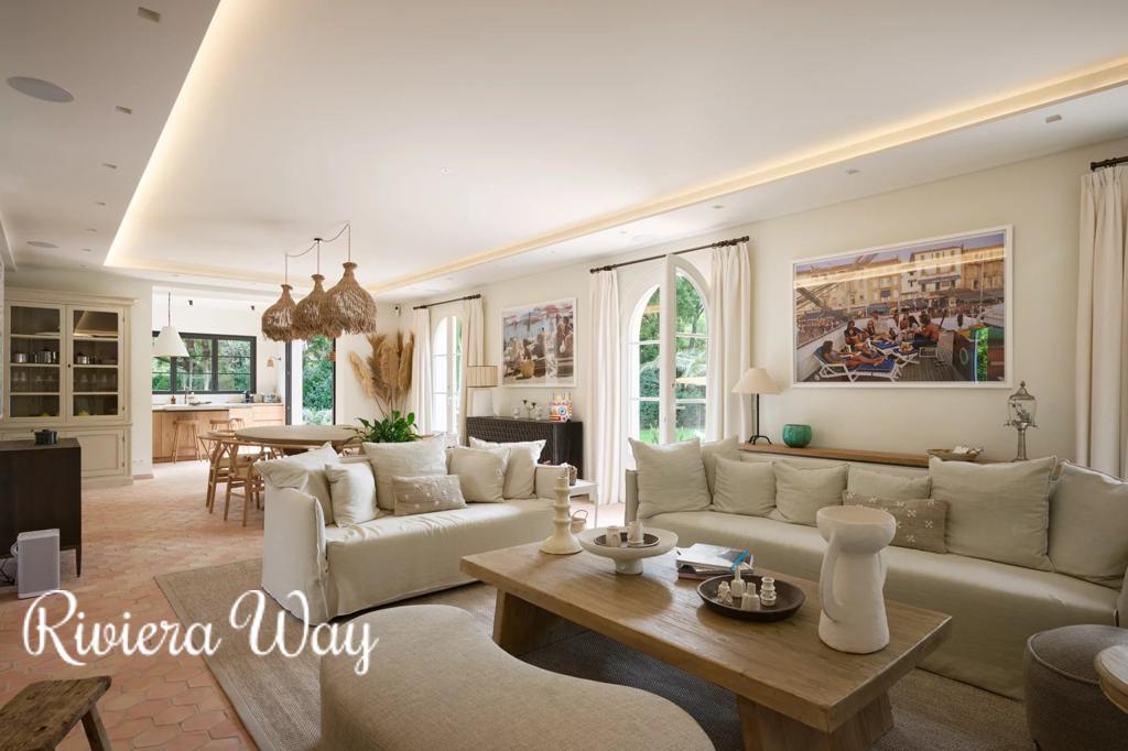 8 room villa in Grimaud, photo #6, listing #107145360