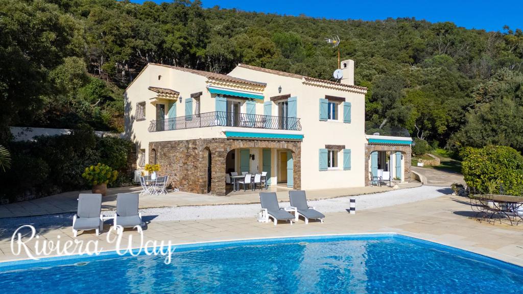 Villa in Cavalaire-sur-Mer, photo #2, listing #105900522
