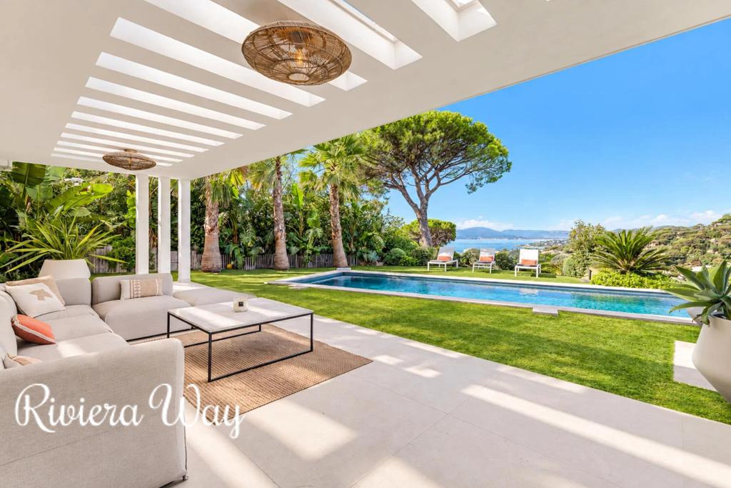 7 room villa in Sainte-Maxime, photo #6, listing #107086266