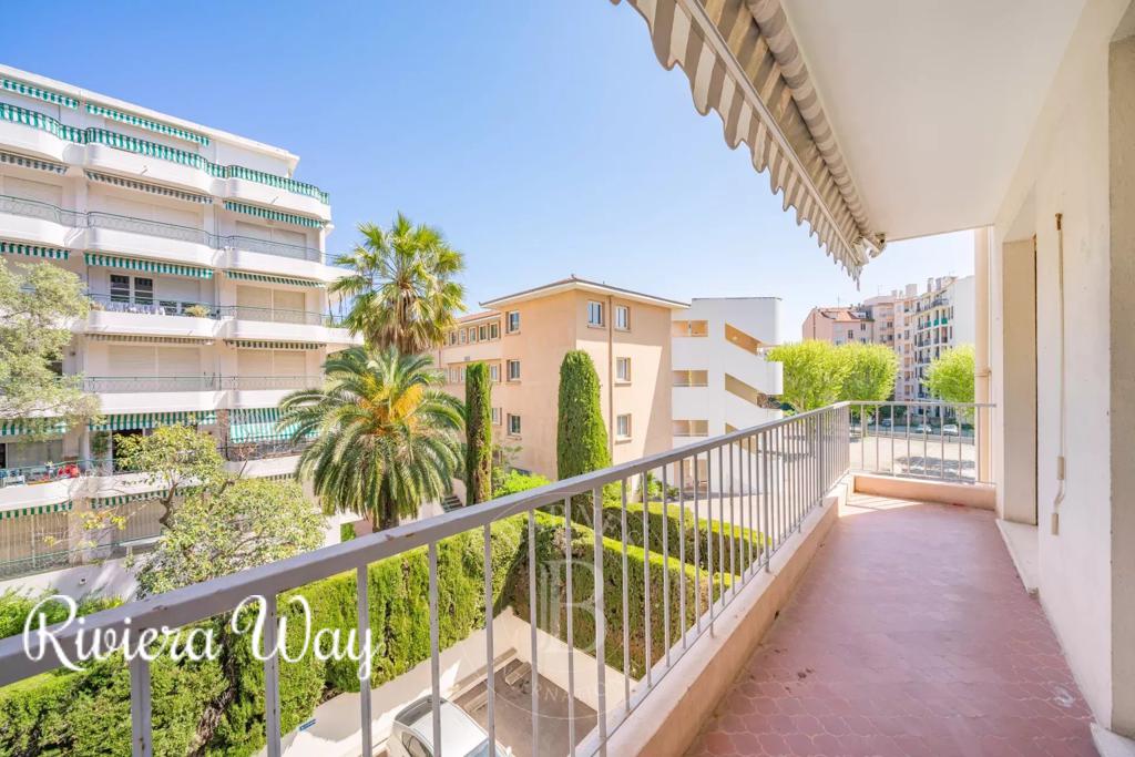 3 room apartment in Cannes, photo #3, listing #100673412