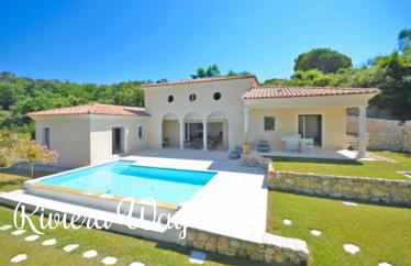 5 room villa in Chateauneuf-Grasse, 220 m²