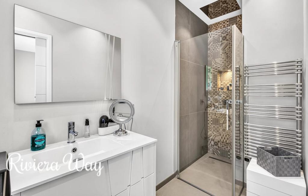 5 room villa in Mougins, photo #8, listing #107100168
