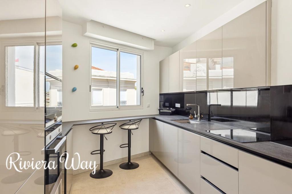 3 room apartment in Cannes, photo #5, listing #102865980