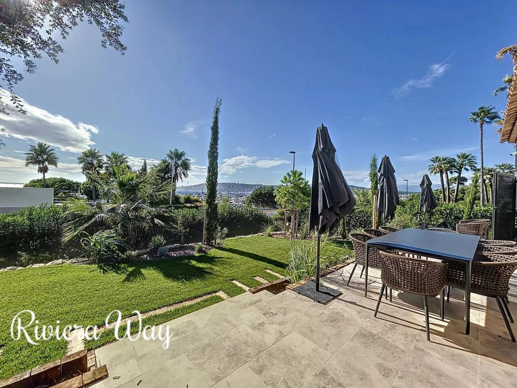 7 room villa in Cap d'Antibes, photo #10, listing #105706020