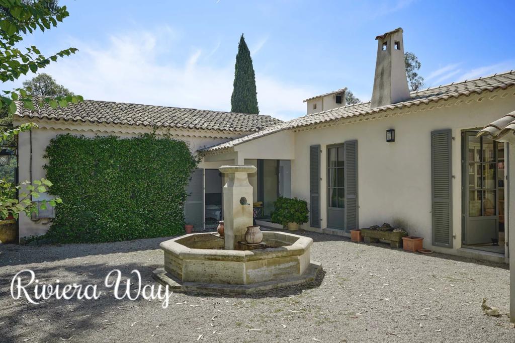 10 room villa in La Croix-Valmer, photo #9, listing #89383980