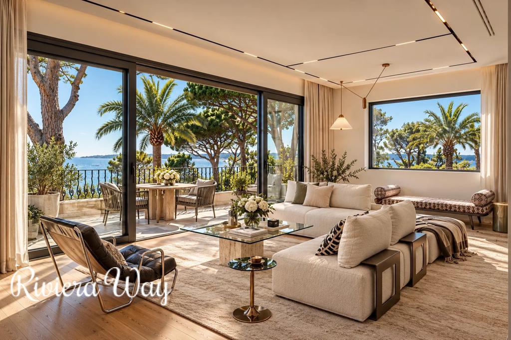 7 room villa in Cannes, photo #3, listing #104282556