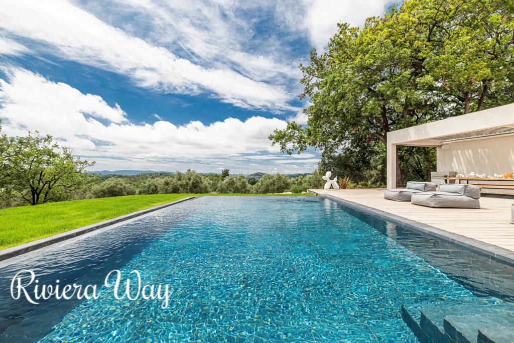 8 room villa in Le Rouret, photo #2, listing #105616560