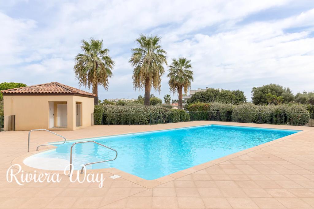 3 room apartment in Antibes, photo #8, listing #107146872