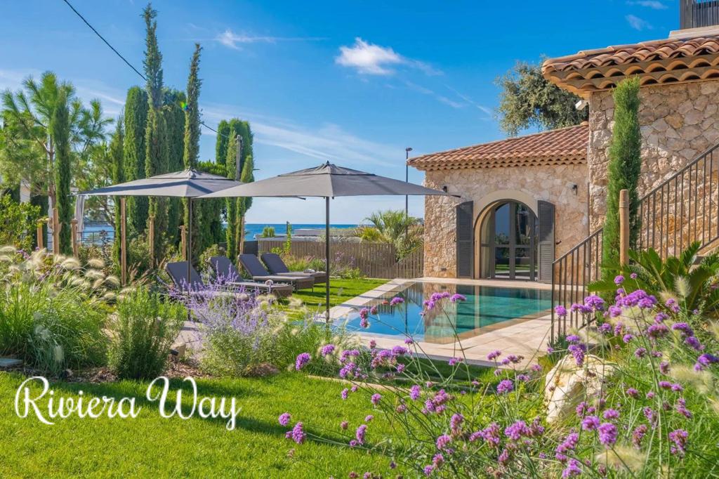 10 room villa in Cap d'Antibes, photo #3, listing #105685944