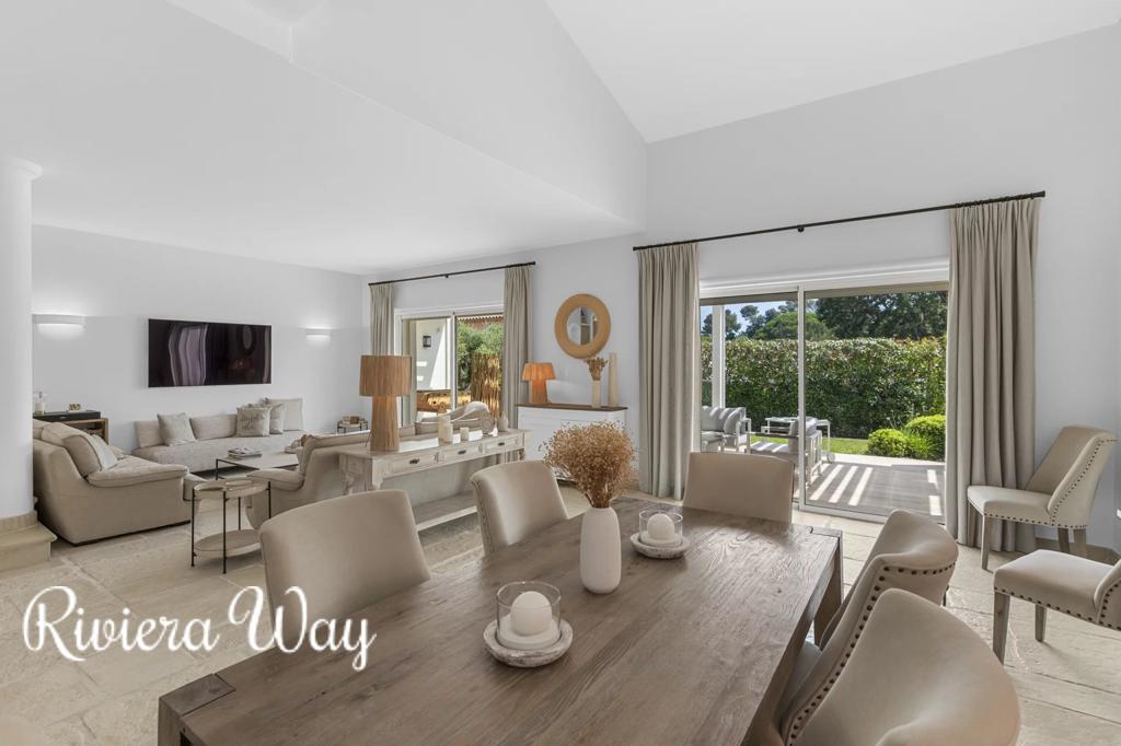 Villa in Mougins, photo #6, listing #103465992
