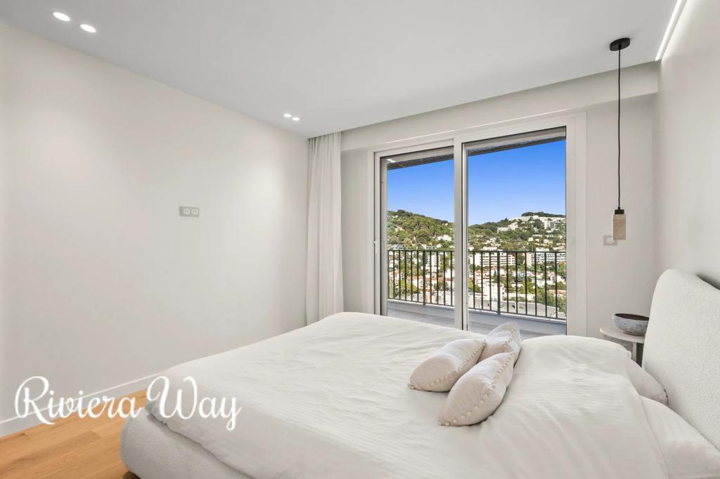 4 room apartment in Le Cannet, photo #2, listing #104301288