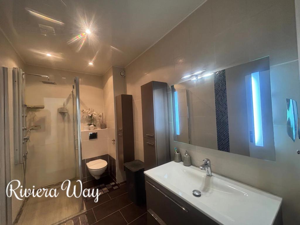 3 room apartment in Antibes, photo #2, listing #104679162