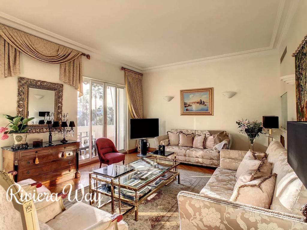 5 room apartment in Cannes, photo #2, listing #98689122
