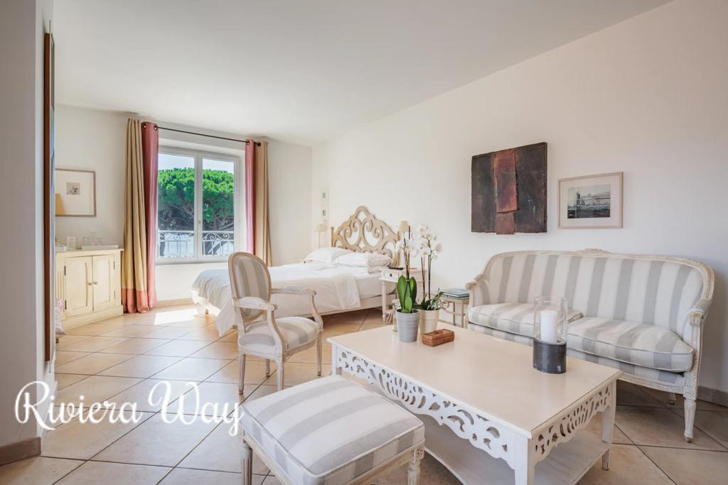 Villa in Grimaud, photo #9, listing #104480880