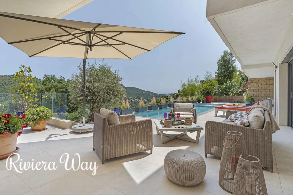 6 room villa in La Londe-les-Maures, photo #3, listing #103467420