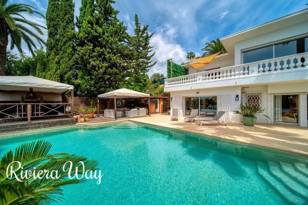 6 room villa in Le Cannet, photo #2, listing #106471470