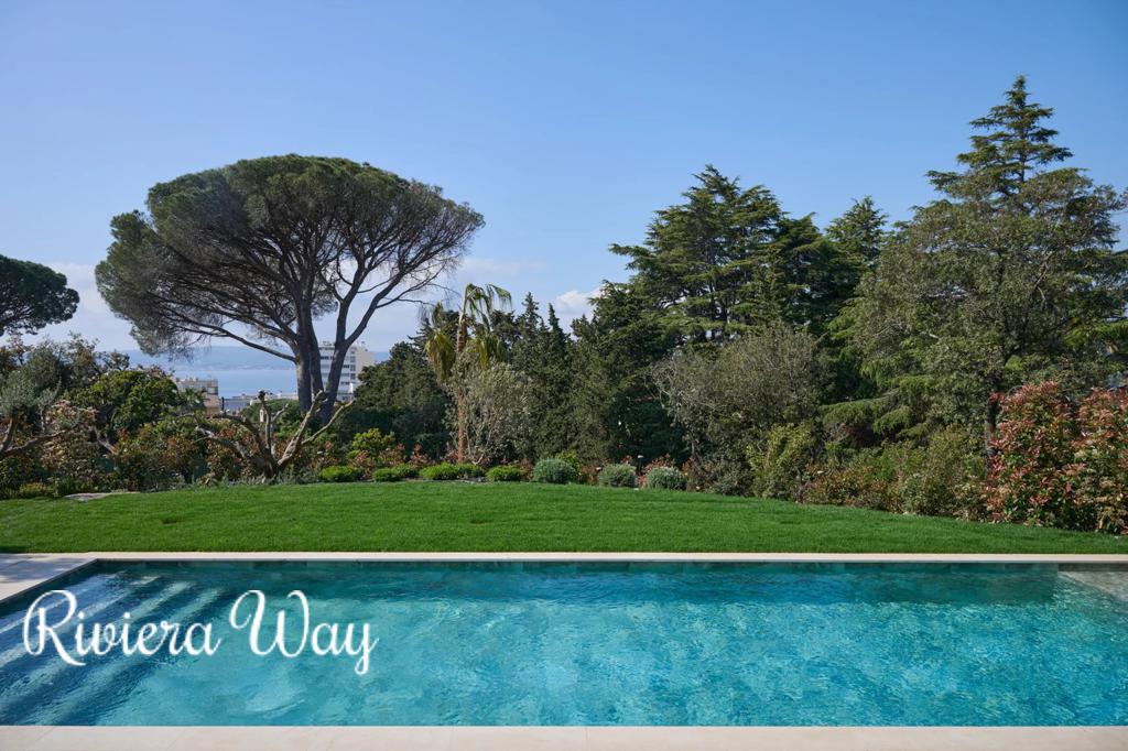 6 room villa in Sainte-Maxime, photo #9, listing #96940326