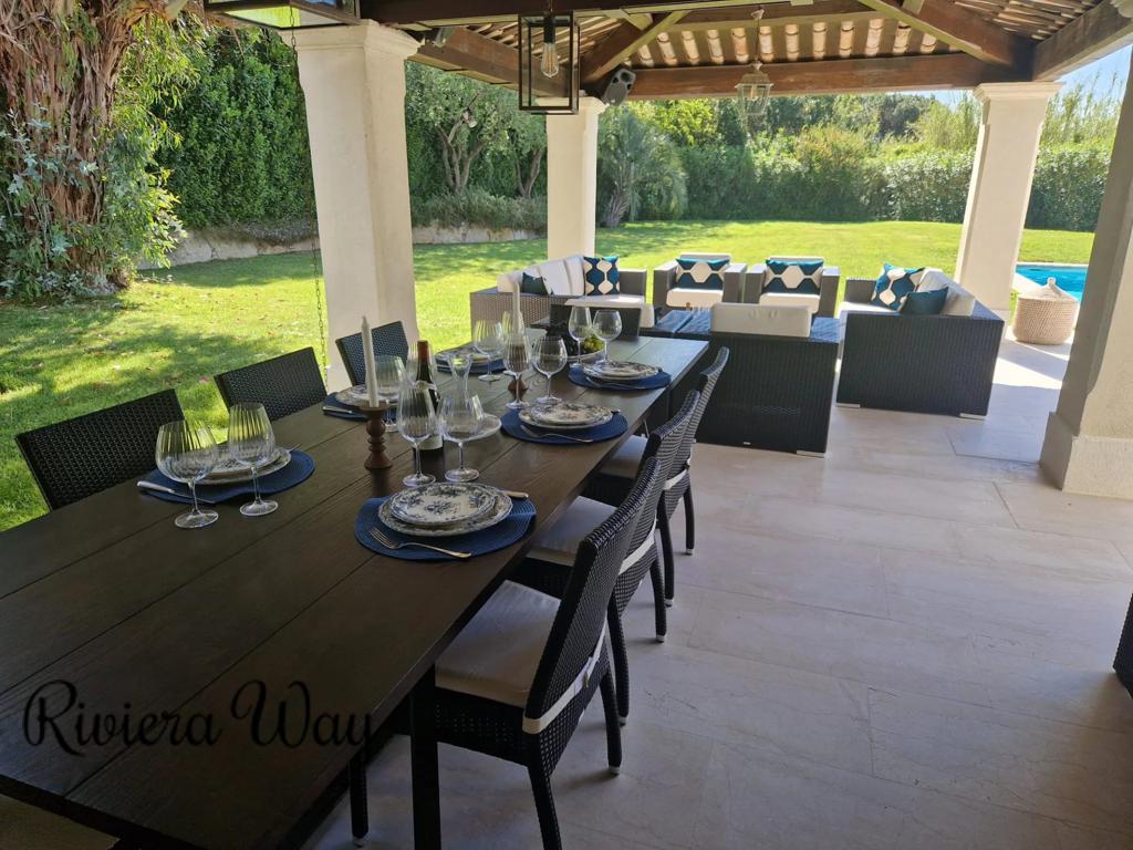 8 room villa in Saint-Tropez, photo #4, listing #106155798