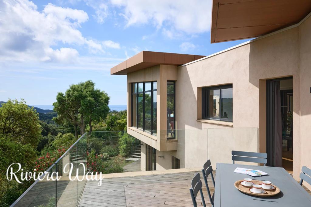 10 room villa in La Croix-Valmer, photo #5, listing #102842418