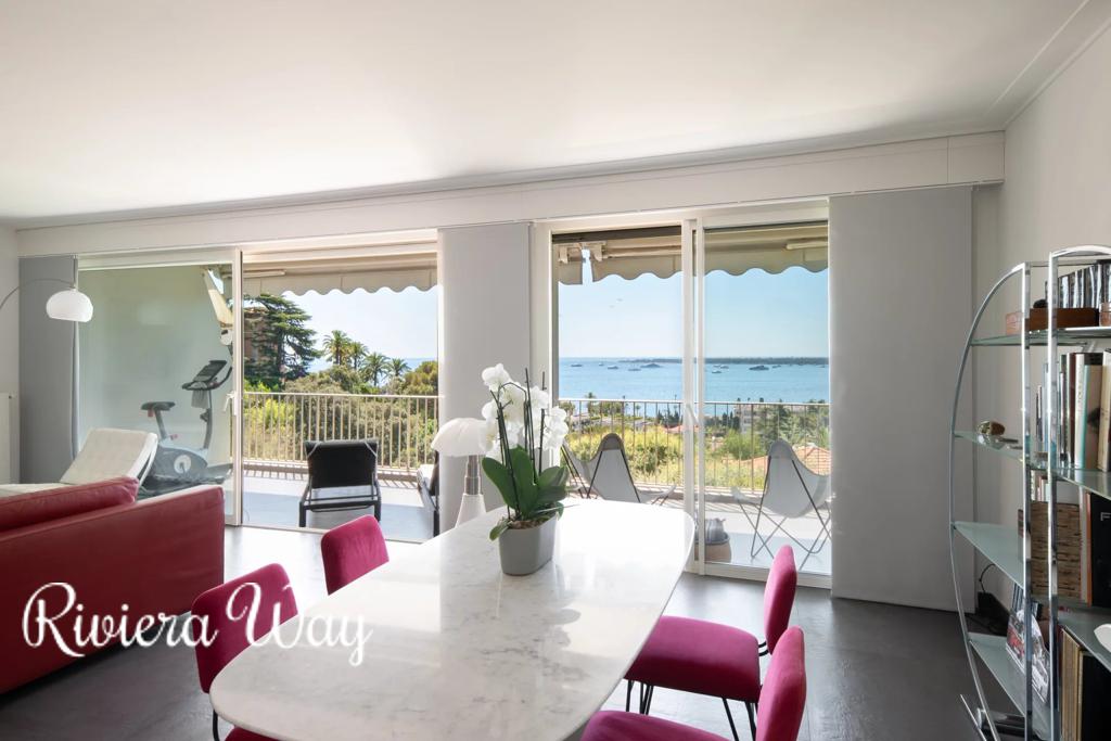 4 room apartment in Cannes, photo #5, listing #106621326