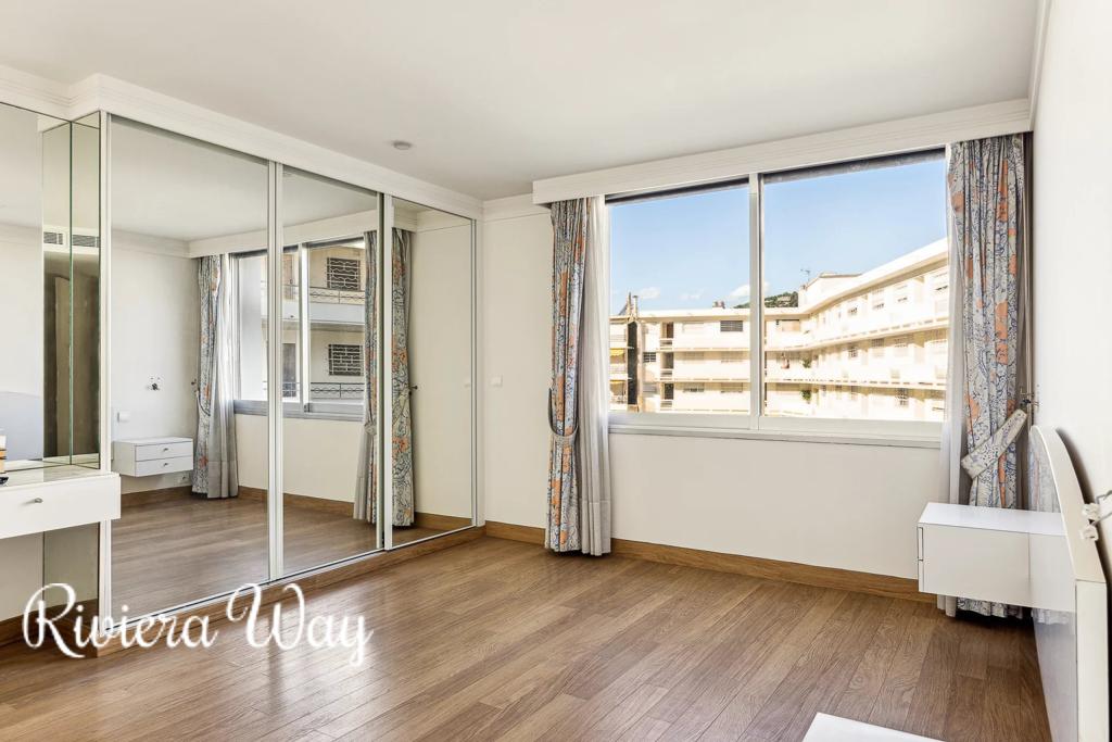 3 room apartment in Cannes, photo #3, listing #100699074