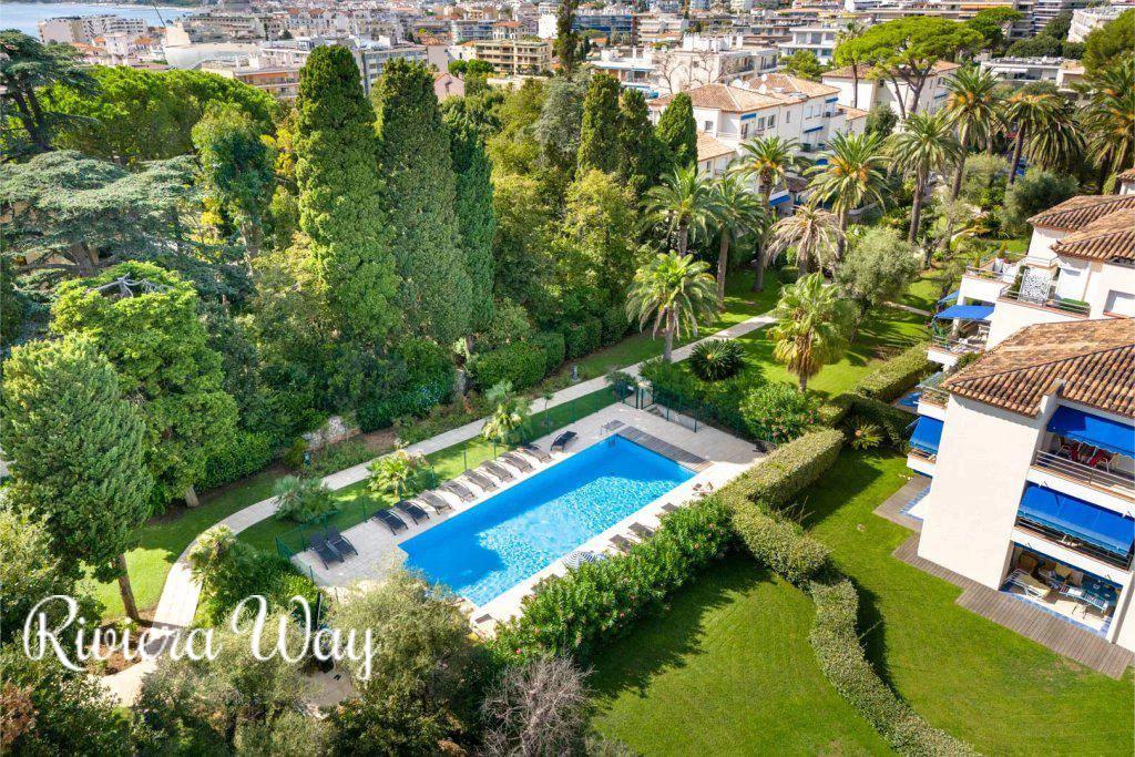 3 room apartment in Antibes, photo #1, listing #106609104