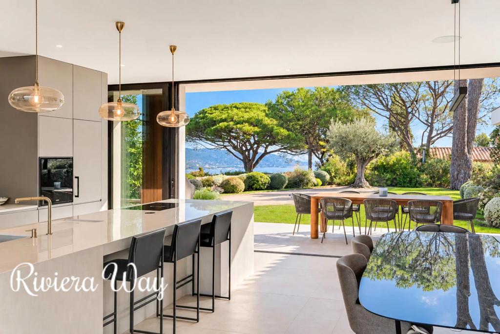7 room villa in Sainte-Maxime, photo #7, listing #107086266