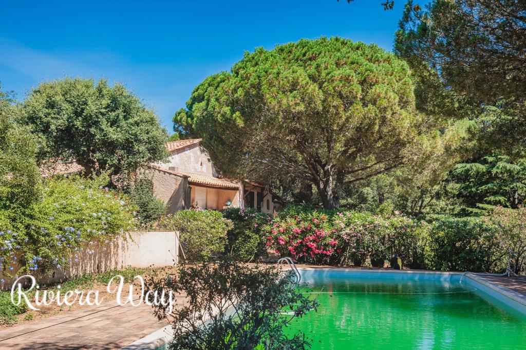 6 room villa in Grimaud, photo #6, listing #104480502