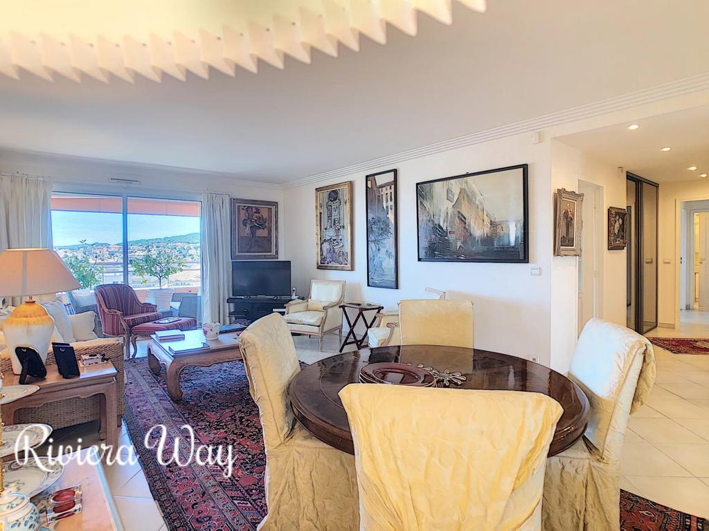 3 room apartment in Cannes, photo #4, listing #102762954