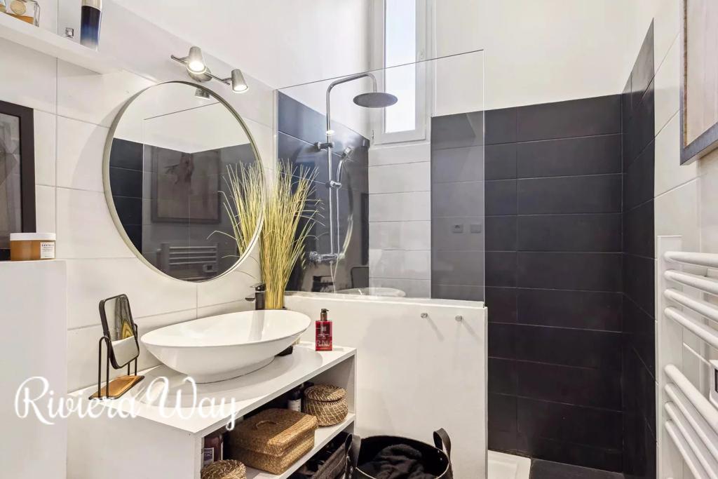 Apartment in Cannes, photo #7, listing #103112940