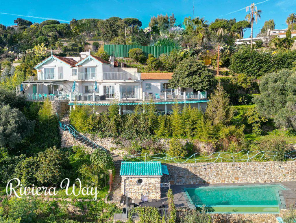 4 room villa in Golf Juan, 112 m², photo #1, listing #103197864