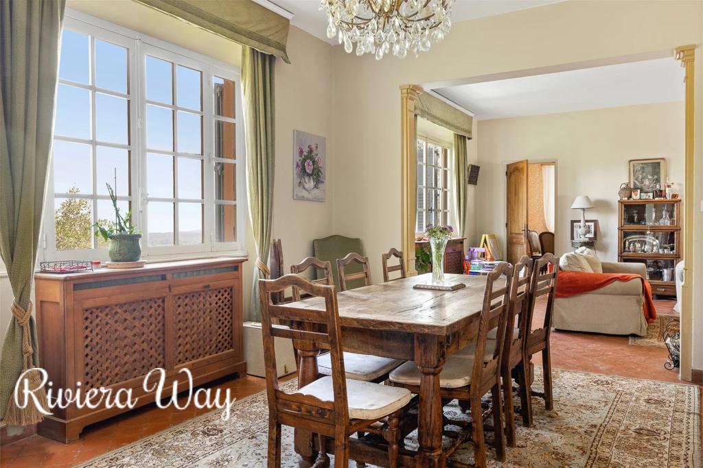 6 room villa in Grasse, photo #1, listing #103175478