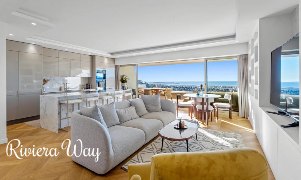 4 room apartment in Le Cannet, photo #2, listing #105909636