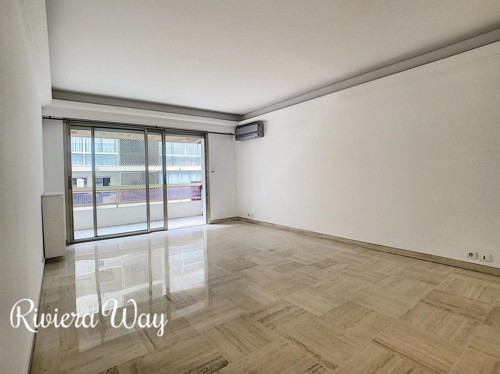 3 room apartment in Cannes, photo #7, listing #102097254