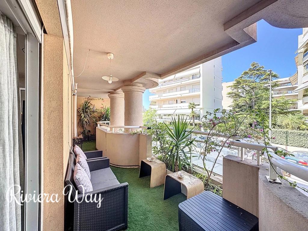 3 room apartment in Cannes, photo #4, listing #103640964