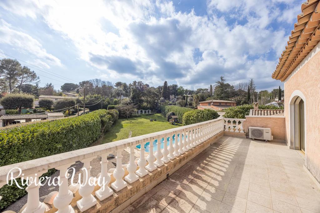 7 room villa in Roquefort-les-Pins, photo #3, listing #105908502