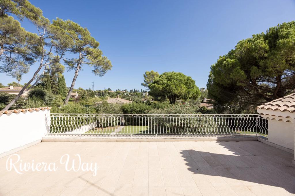 6 room villa in Mougins, photo #8, listing #107133054