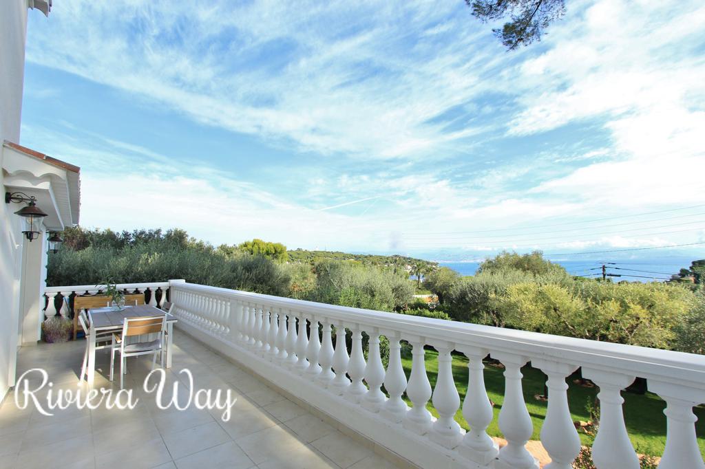 7 room villa in Cap d'Antibes, photo #4, listing #84635880