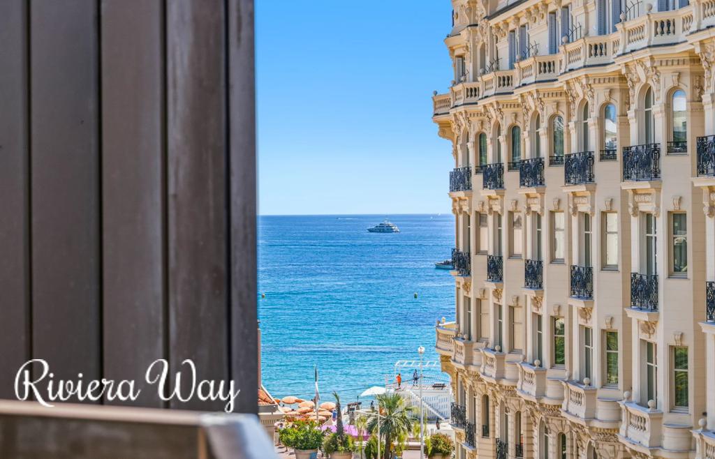 1 room apartment in Cannes, photo #9, listing #106524348