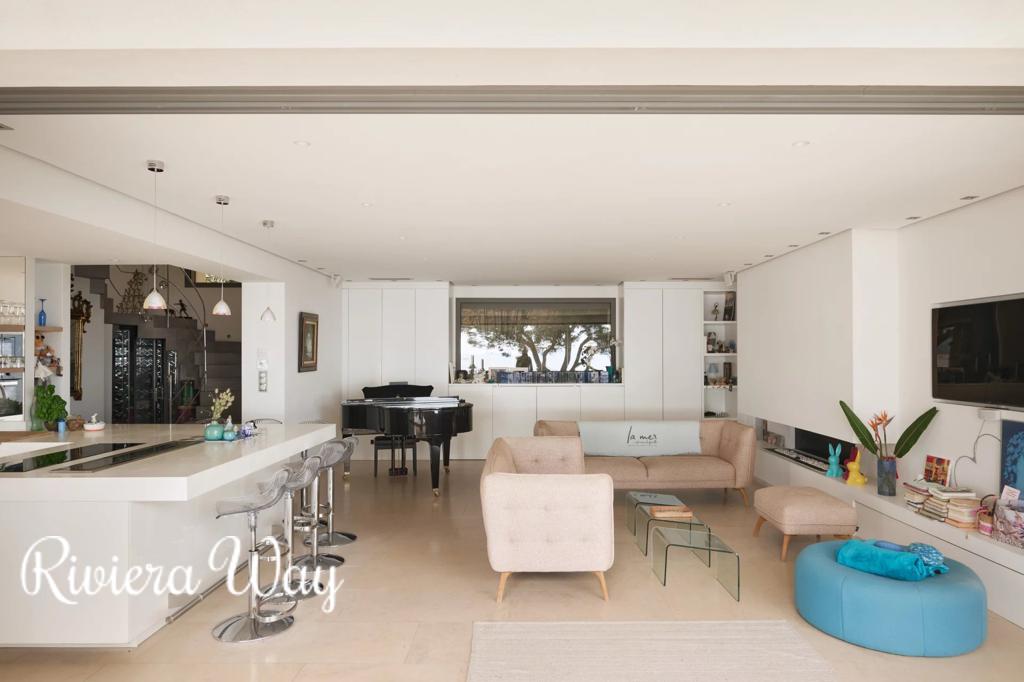 7 room villa in Le Lavandou, photo #7, listing #103109706