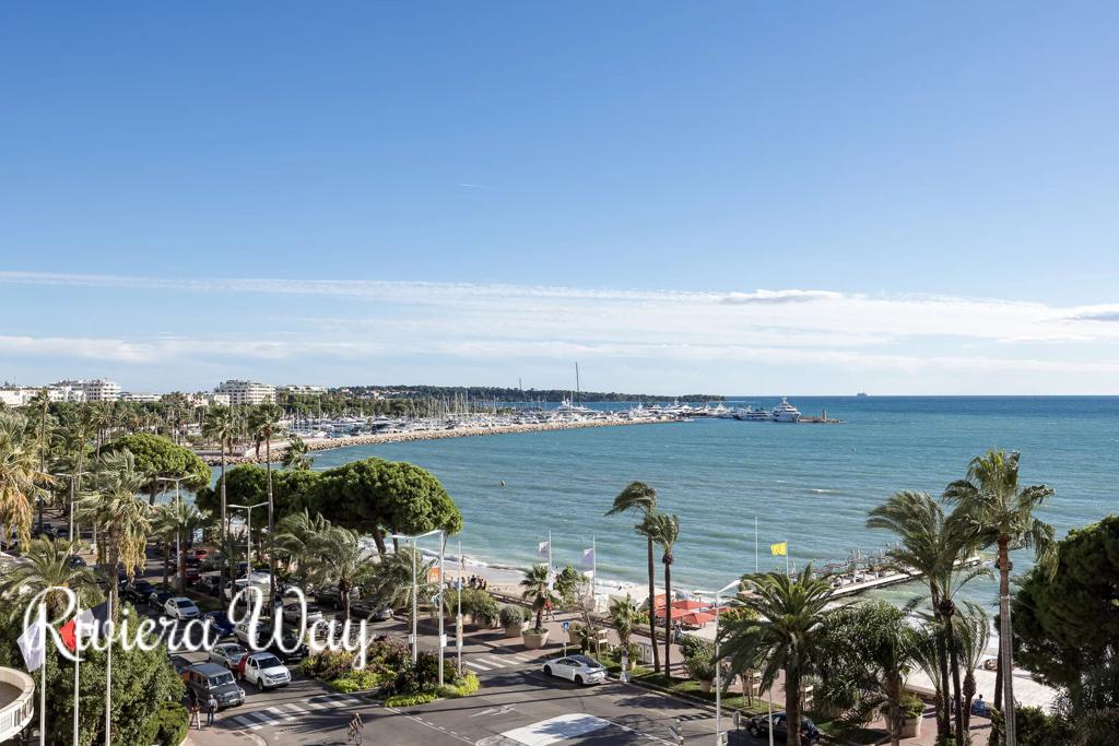 3 room apartment in Cannes, photo #3, listing #100699116