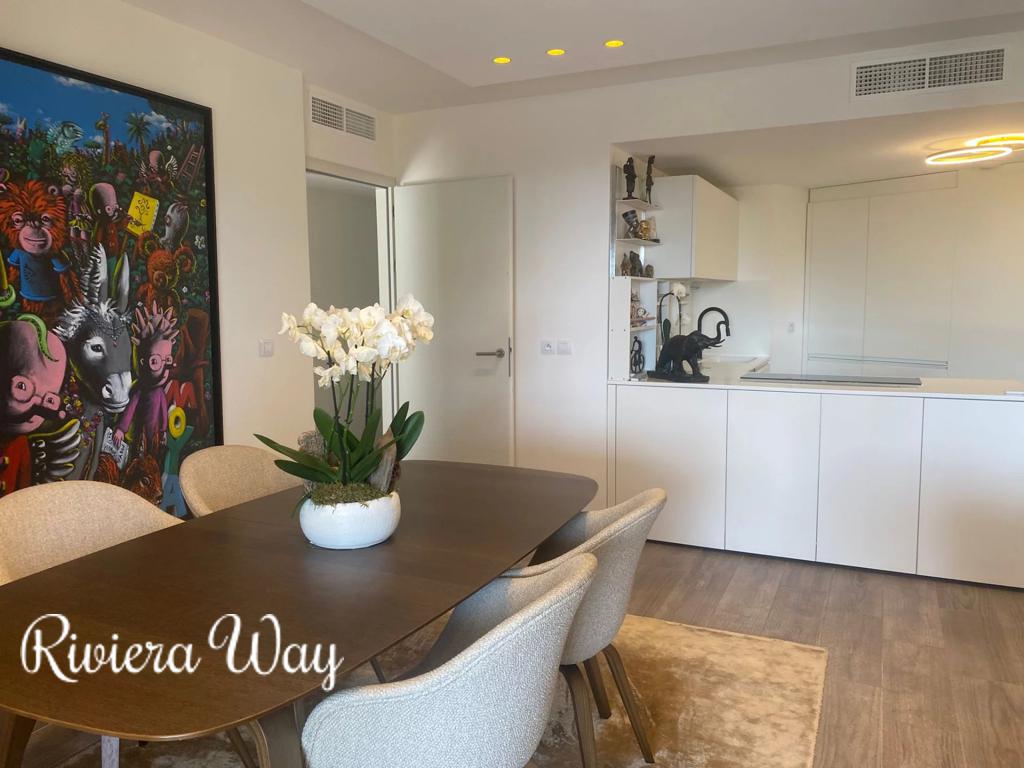 4 room apartment in Èze, photo #2, listing #106563366