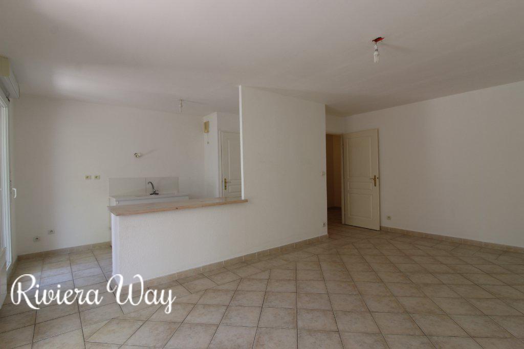 Apartment in Hyères, 65 m², photo #3, listing #80760414