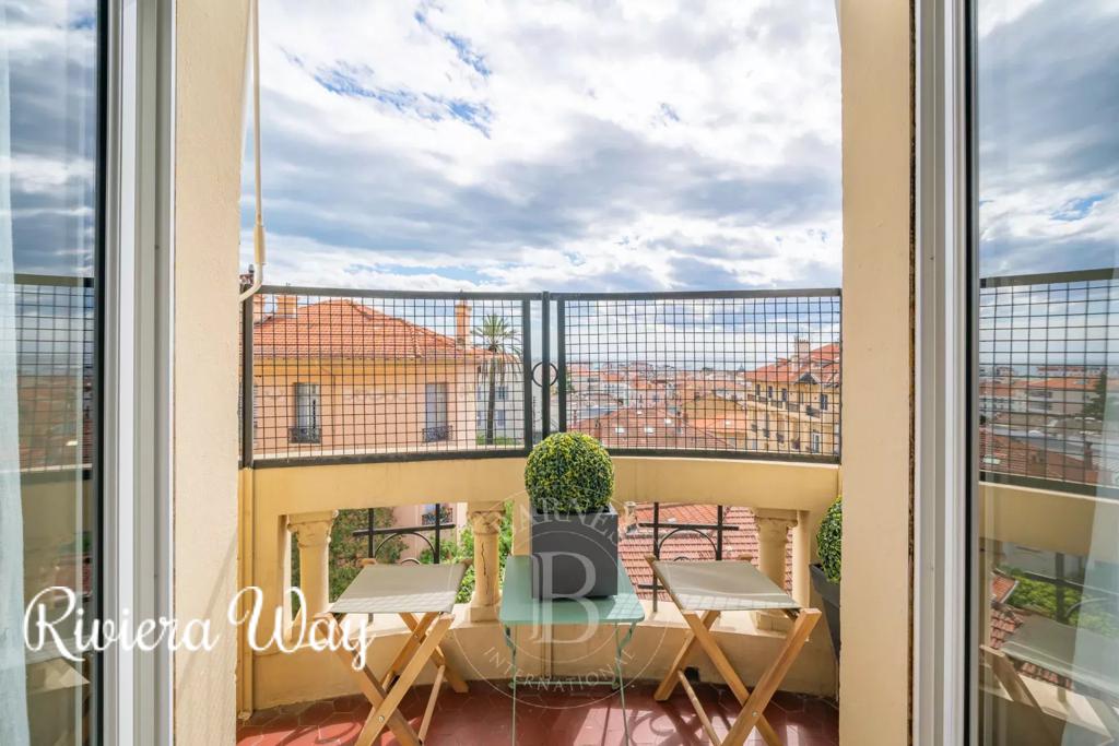 4 room apartment in Cannes, photo #8, listing #100698822