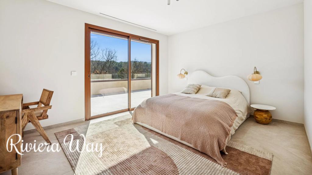 6 room villa in Fayence, photo #8, listing #105916818