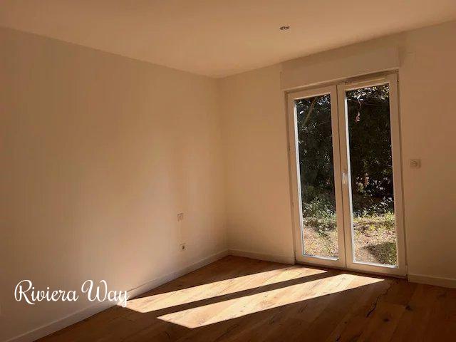 5 room villa in Mougins, photo #1, listing #103467378