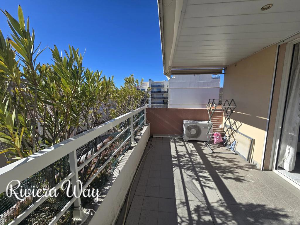 3 room apartment in Juan-les-Pins, photo #8, listing #105680400
