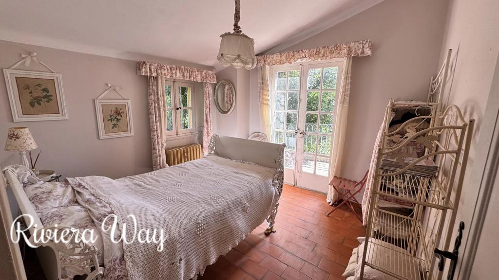 6 room villa in Grasse, photo #6, listing #103175478